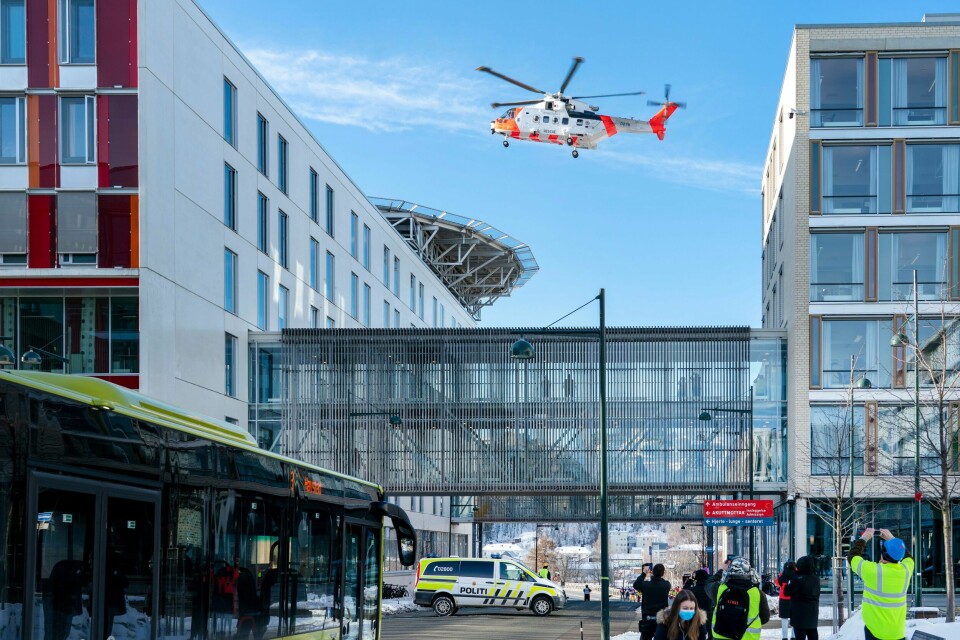 Testlanding av de nye redningshelikoptrene SAR-Queen ved St. Olavs hospital i Trondheim. Problemet med dem er at de støyer mye mer enn andre helikoptre. Beredskapen ved St. Olavs hospital i Trondheim er hevet til gult fordi antallet ferdigbehandlede pasienter ved sykehuset holder seg vedvarende høyt. Foto: Gorm Kallestad / NTB