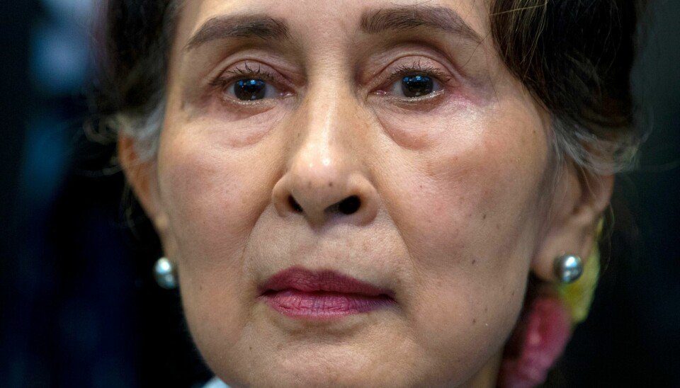 Dommene mot Suu Kyi etter militærkuppet har dreid seg om blant annet ulovlig import og besittelse av walkietalkier, brudd på koronarestriksjoner, oppvigleri og valgfusk. Hun avviser alle anklagene. Dommene mot Suu Kyi etter militærkuppet har dreid seg om blant annet ulovlig import og besittelse av walkietalkier, brudd på koronarestriksjoner, oppvigleri og valgfusk. Hun avviser alle anklagene. Arkivfoto: Foto: Peter Dejong / AP / NTB