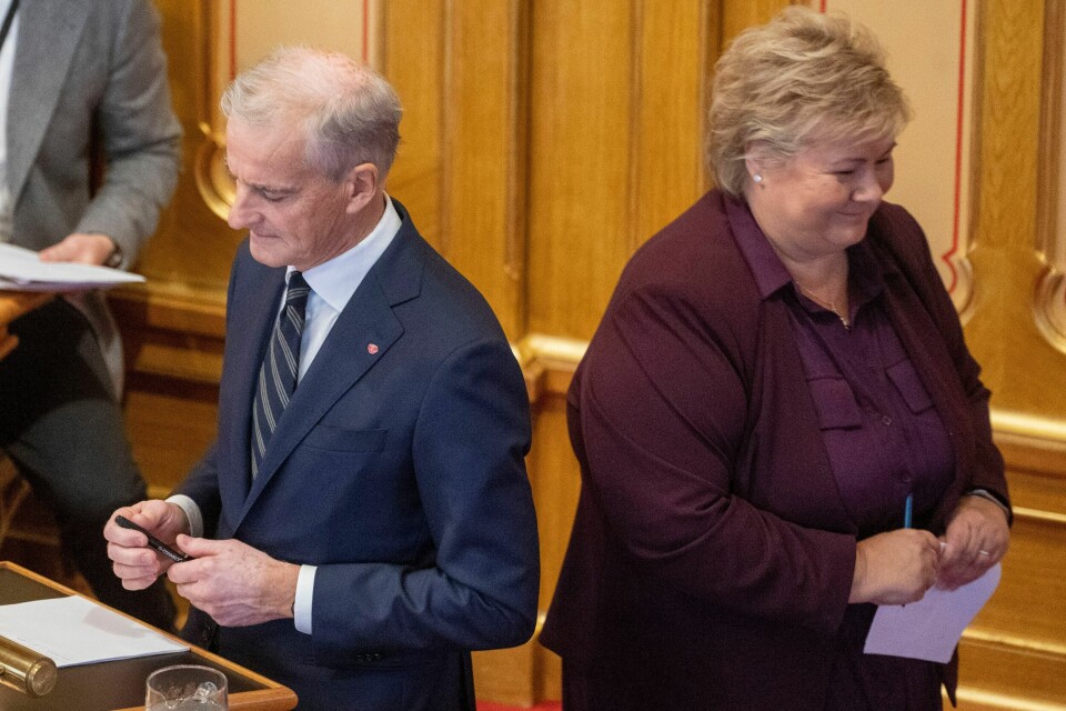 Høyre-leder og tidligere statsminister Erna Solberg og Ap-leder og nåværende statsminister Jonas Gahr Støre i forbindelse med trontaledebatten på Stortinget onsdag i forrige uke, dagen før statsbudsjettet for 2023 ble lagt fram. Høyres leder Erna Solberg og statsminister Jonas Gahr Støre i forbindelse med trontaledebatten på Stortinget onsdag.