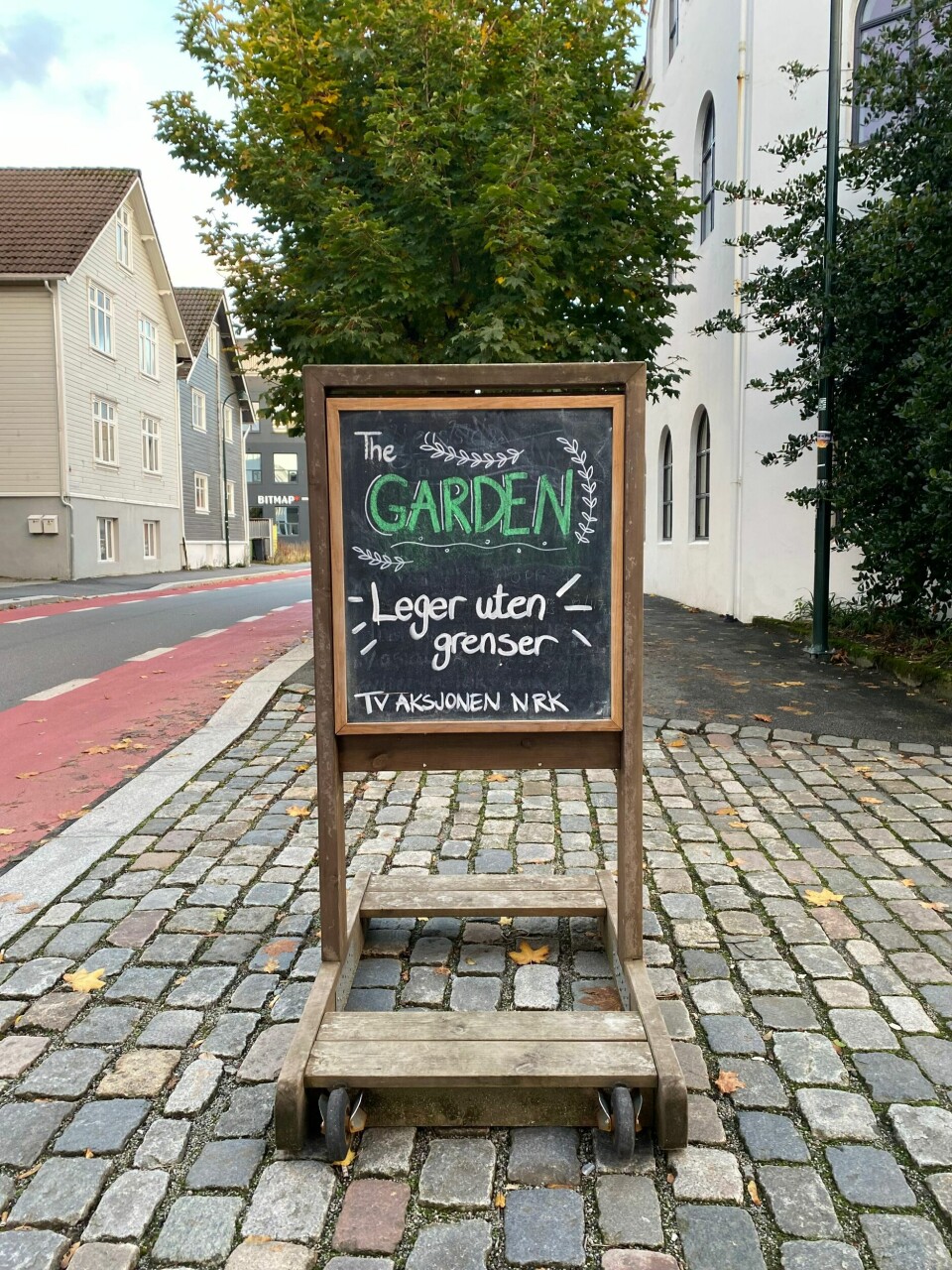 'The Garden Party' med mening. Stavanger tv-aksjonen innsamling