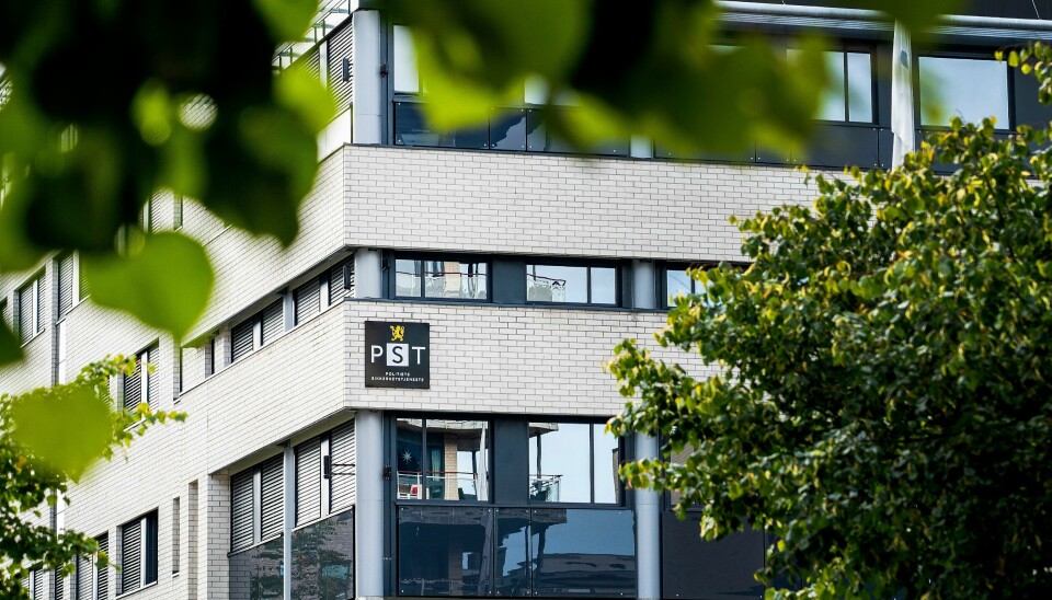 Tre ansatte i PST ble torsdag stoppet med våpen på flyplassen i Kongos hovedstad. Tre ansatte i PST ble torsdag stoppet med våpen på flyplassen i Kongos hovedstad. Foto: Gorm Kallestad / NTB