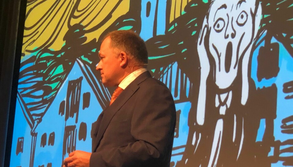 Kommunedirektør Per Kristian Vareide viser det dystre bildet av Stavanger anno 2040. Per Kristian Vareide