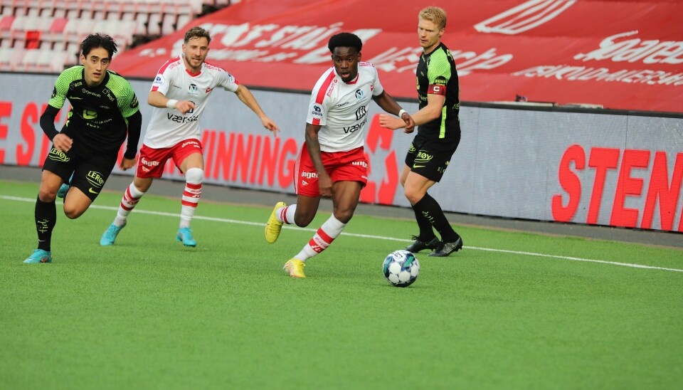 Ludvig Begby og Obilor Denzel Okeke kjempet, men tapte mot bergenserne lørdag. FFK-BRANN 1-3