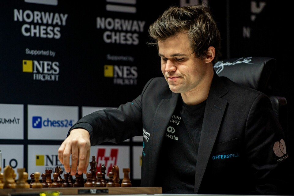 Magnus Carlsen har startet på tittelforsvaret i lynsjakk-VM. Magnus Carlsen er på ny finaleklar i Champion Chess Tour. Foto: Carina Johansen / NTB.