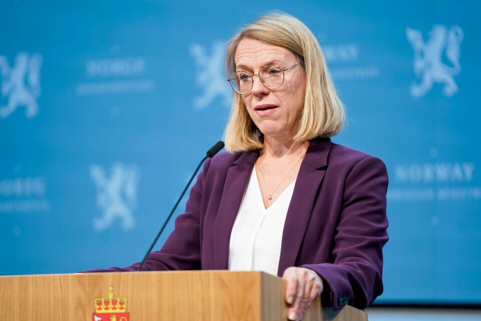 Utenriksminister Anniken Huitfeldt (Ap) mener det er viktig at verdenssamfunnet er samstemte og gir Taliban beskjed om at kvinner må få jobbe for hjelpeorganisasjonene. Men hun advarer samtidig mot en humanitær kollaps. Utenriksminister Anniken Huitfeldt (Ap) Foto: Terje Pedersen / NTB