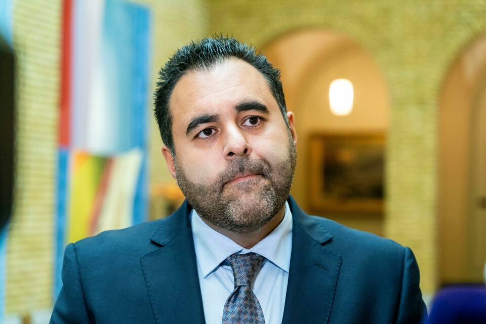 Stortingspresident Masud Gharahkhani (Ap) understreker at Norge har ytringsfrihet og demonstrasjonsfrihet. Stortingspresident Masud Gharahkhani (Ap) og resten av presidentskapet møter de parlamentariske lederne mandag for å diskutere videre håndtering av skattesaken. Foto: Terje Pedersen / NTB