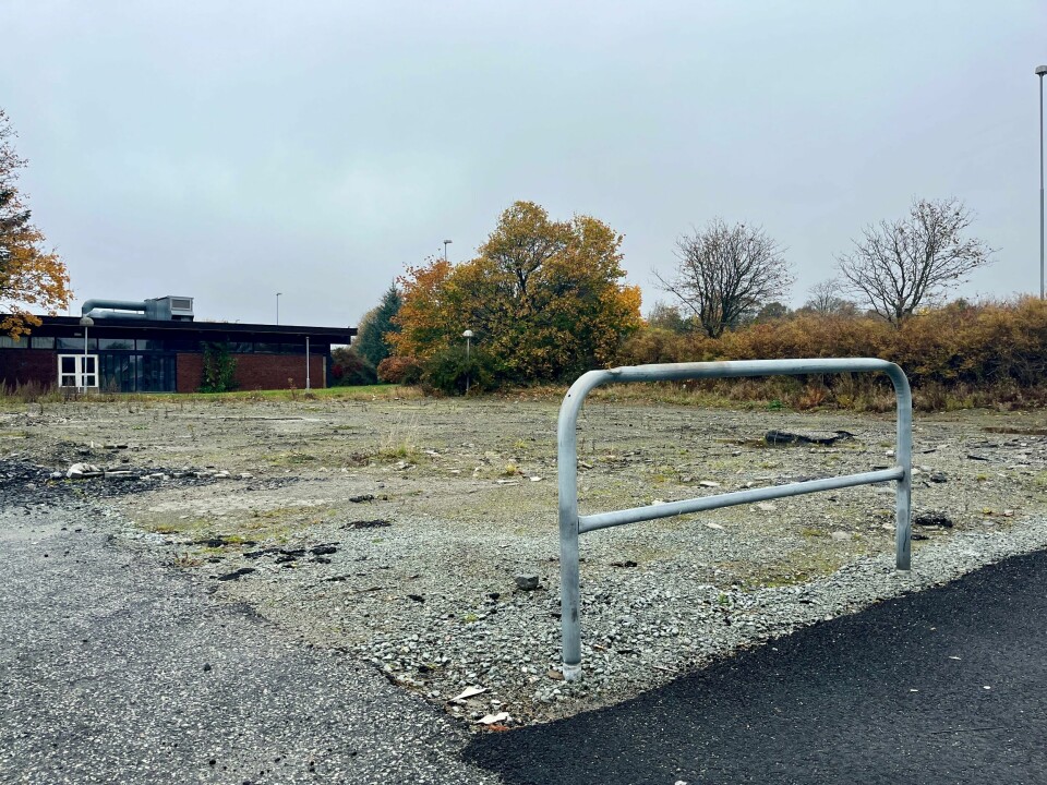 «Kommunalutvalget ber videre kommunedirektøren om å inngå dialog med grunneier om det såkalte Kvernhuset med sikte på kjøp», heter det i vedtaket. Noen har ikke fått med seg at Kvernhuset allerede er revet. Kvernhuset