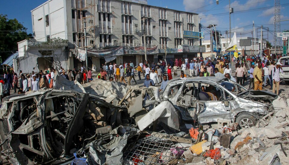 Et angrep med to bilbomber har tatt livet av over 100 personer i Modagishu. Et angrep med to bilbomber har tatt livet av over 100 personer i Modagishu. Foto: Farah Abdi Warsameh / AP / NTB