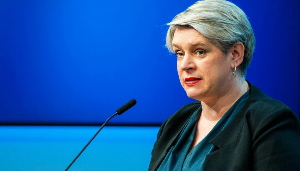 Arbeidsminister Marte Mjøs Persen (Ap) er glad for at IA-avtalen blir forlenget i ytterligere to år. Arbeids- og inkluderingsminister Marte Mjøs Persen (Ap) er glad for at det ikkje blir innført minstelønn i Noreg. Foto: Håkon Mosvold Larsen / NTB / NPK