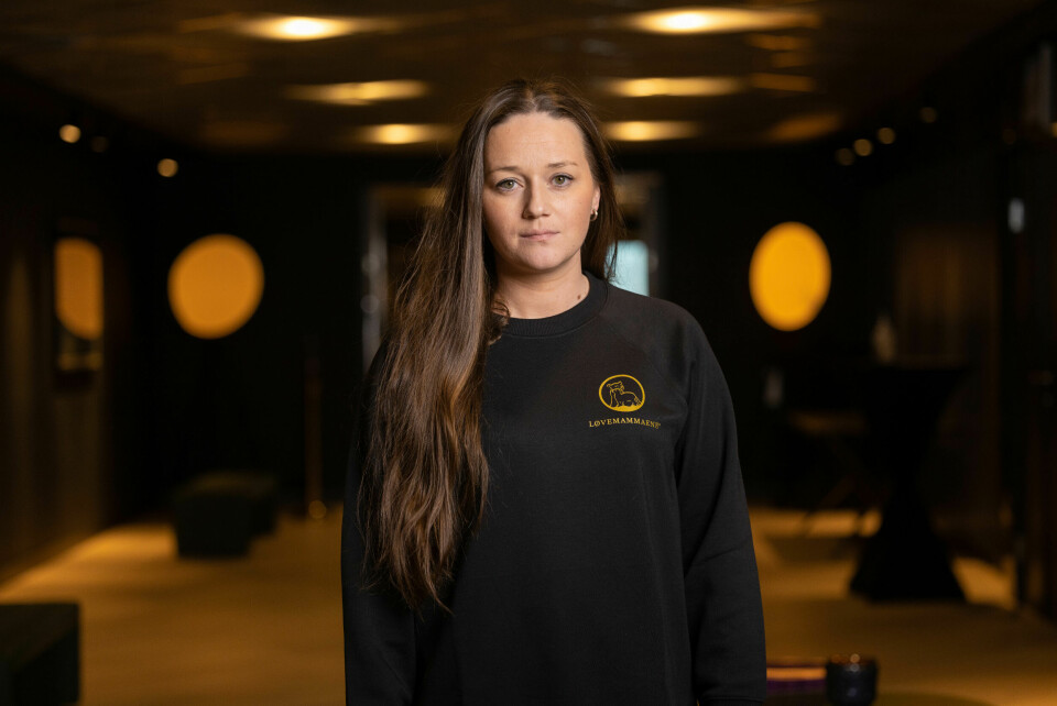 Styreleder i Løvemammaene Bettina Lindgren er fortørnet over vedtaket om å tillate helikopterlattform rett ved nyfødtmottaket på Rikshospitalet. Styreleder i Løvemammaene Bettina Lindgren er fortørnet over vedtaket om å tillate helikopterlattform rett ved nyfødtmottaket på Rikshospitalet.