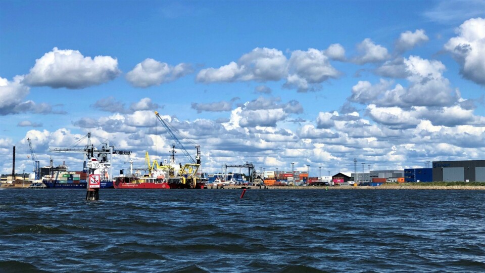«Kystverket vet at mudderet fra Røssvikrenna utenfor Borg Havn og Fuglevikbukta som nå skal prøvemudres inneholder enorme mengder miljøgifter som har kommet fra tungindustri i nedre Glommaregion.» øra borg havn mudring glomma