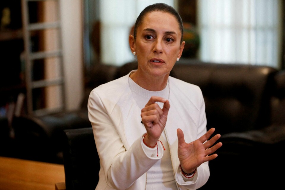 Ordføreren i Mexico by, Claudia Sheinbaum, anklager statsadvokaten i Morelos for å forsøke å dekke over drapet på en ung kvinne. Ordføreren i Mexico by, Claudia Sheinbaum, anklager statsadvokaten i Morelos for å forsøke å dekke over drapet på en ung kvinne.