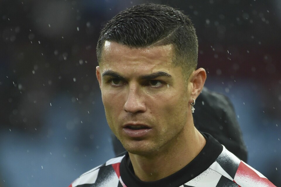 Cristiano Ronaldo raste fra seg i et intervju med Piers Morgan. Cristiano Ronaldo raste fra seg i et intervju med Piers Morgan. Foto: Rui Vieira / AP Photo / NTB