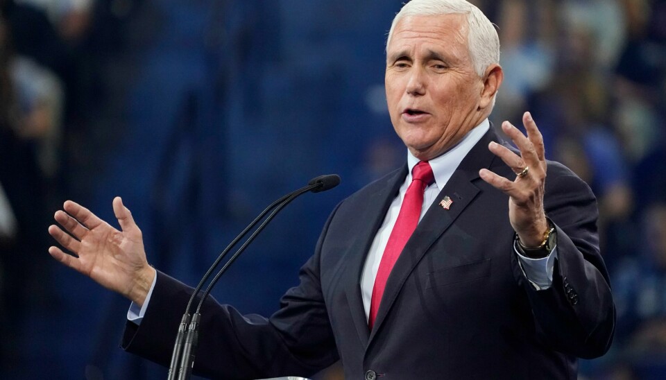 Tidigere visepresident Mike Pence sier Trump satte livet hans i fare med uttalelsene sine 6. januar i fjor. Foto: Steve Helber / AP / NTB Tidigere visepresident Mike Pence sier Trump satte livet hans i fare med uttalelsene sine 6. januar i fjor. Foto: Steve Helber / AP / NTB