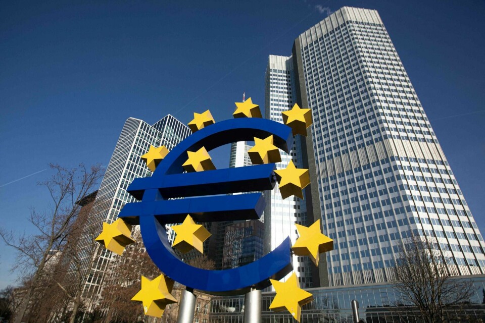 Det er vanskelige tider i eurosonen, der økonomien stagnerer og inflasjonen løper løpsk. Men signalene fra USA gir grunn til håp om bedre tider. Det er vanskelige tider i eurosonen, der økonomien stagnerer og inflasjonen løper løpsk. Men signalene fra USA gir grunn til håp om bedre tider.