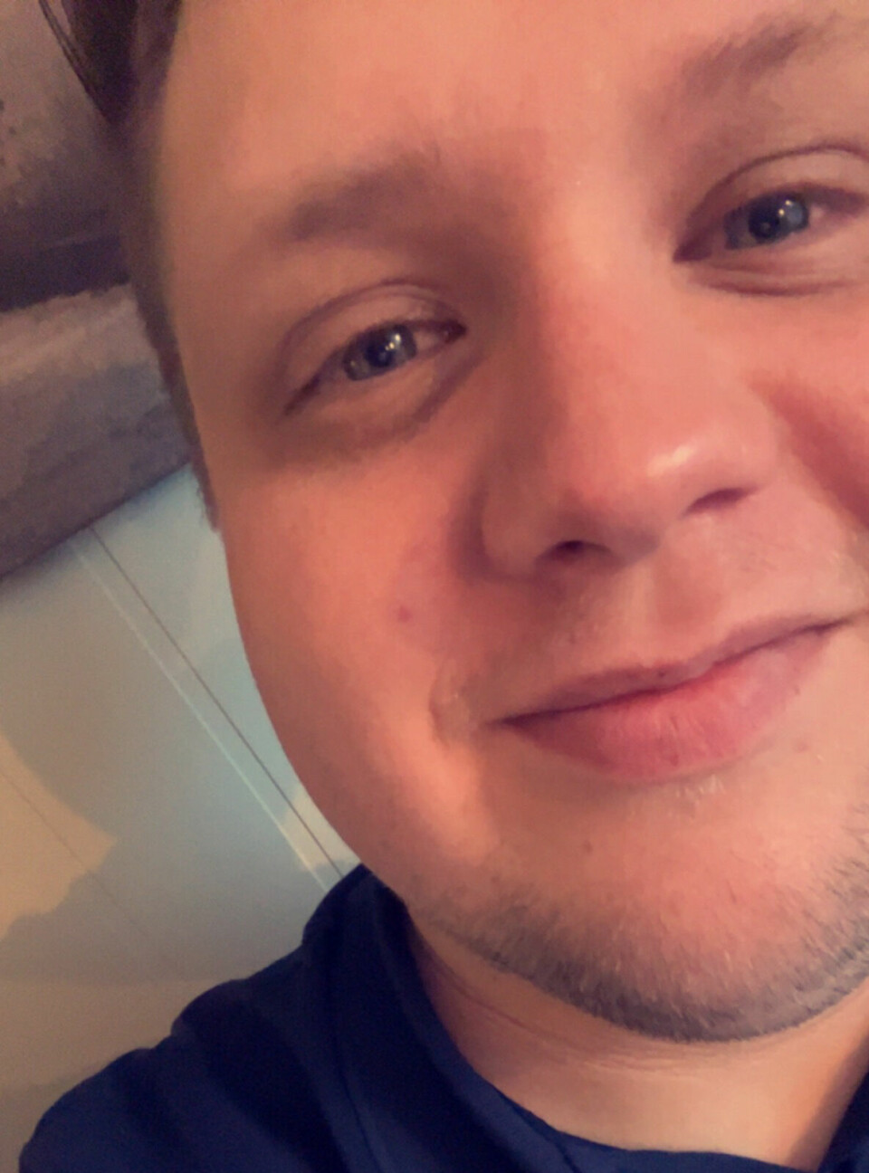 Mikkel Rasmus Logje er rådgiver ved språkavdelingen på Sametinget. Selfie