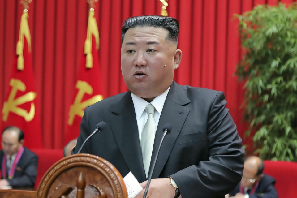 Nord-Koreas leder Kim Jong-un har i høst gjennomført en rekke rakettester. Nord-Koreas leder Kim Jong-un har i høst trappet opp landets rakettester. Arkivfoto: KCNA / AP / NTB