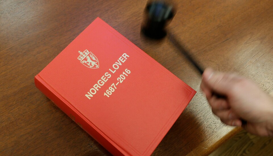 Illustrasjonsfoto. En lærer ved en videregående skole i Innlandet er varetektsfengslet i fire uker med brev- og besøksforbud. Mannen er mistenkt for å ha misbrukt stilling og overmaktsforhold til å skaffe seg seksuell omgang.Foto: Berit Roald / NTB