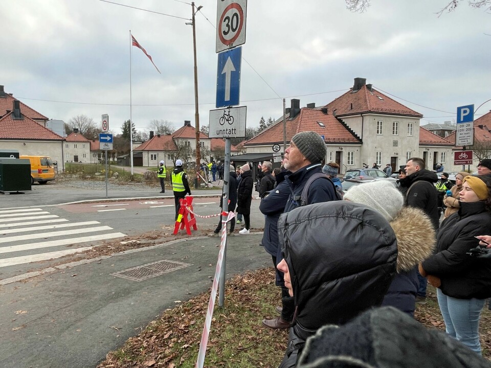 Overlege ved nyfødtintensiven ved Rikshospitalet, Sverre Medbø fulgte nøye landingen av redningshelikopteret SAR Queen på Ullevål sykehus. Overlege ved nyfødtintensiven ved Rikshospitalet, Sverre Medbø fulgte nøye landingen av redningshelikopteret SAR Queen på Ullevål sykehus.