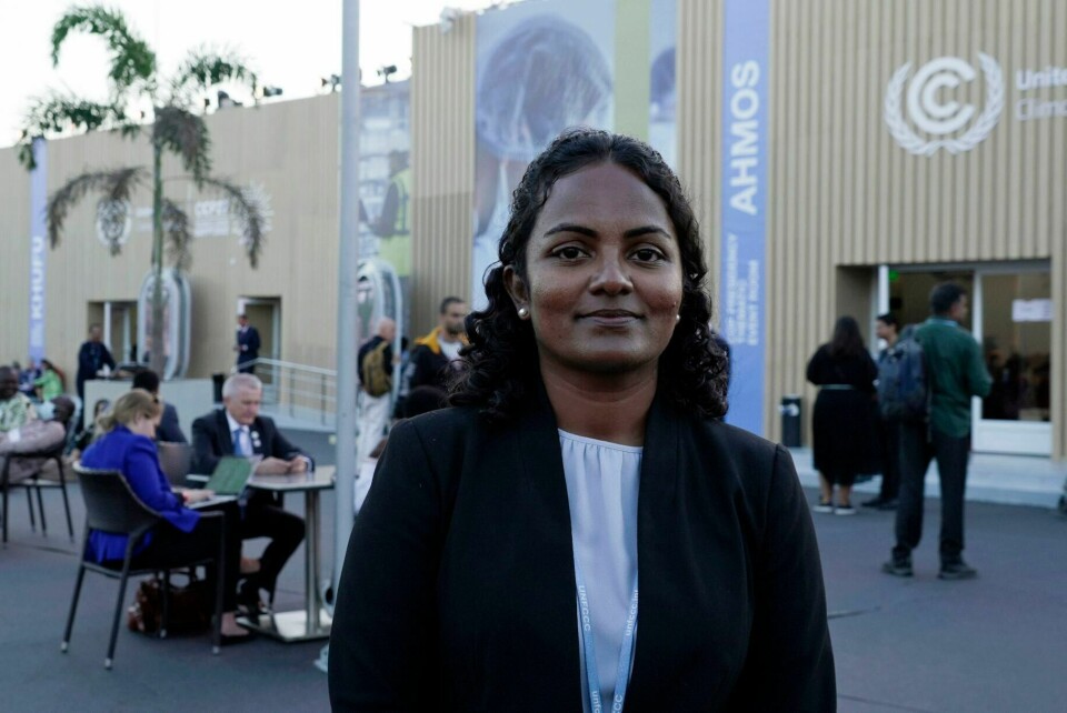Etter lange og vanskelige forhandlinger på klimamøtet i Egypt kom Maldivenes miljøminister Aminath Shauna med gode nyheter lørdag. Etter lange og vanskelige forhandlinger på klimamøtet i Egypt kom Maldivenes miljøminister Aminath Shauna med gode nyheter lørdag. Foto: Teresa de Miguel / AP / NTB