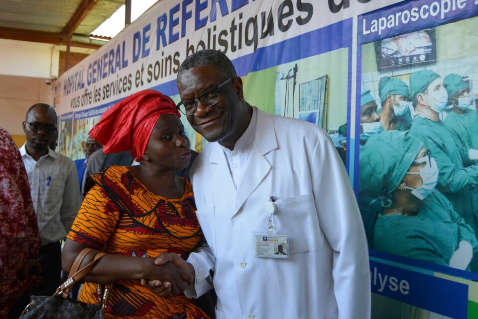 Gynekologen Denis Mukwege fikk Nobels fredspris i 2018 for sitt arbeid for ofre for seksualisert vold i Den demokratiske republikken Kongo. Her er han på sykehuset han driver i Bukavu i Sør-Kivu-provinsen. Gynekologen Denis Mukwege fikk Nobels fredspris i 2018 for sitt arbeid for ofre for seksualisert vold i Den demokratiske republikken Kongo. Her er han på sykehuset han driver i Bukavu i Sør-Kivu-provinsen.
