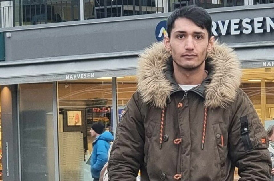 Flere av de som flyktet fra Afghanistan i resultatet av USA sin krig mot landet risikerer å miste sin oppholdstillatelse, en av de er Jamshid Faqiri. Jamshid Faqiri