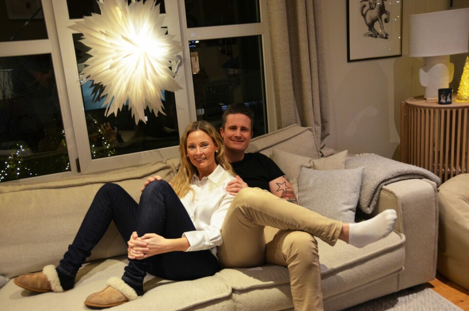 Christian Ottesen og Cecilia Vik er ikke redde for å vise på seg seg i sosiale medier. September 2023 skal de stå på scenen sammen med sitt nye liveshow, Hjelp vi må samarbeide. Christian Ottesen og Cecilia Vik er ikke redde for å vise på seg seg i sosiale medier. September 2023 skal de stå på scenen sammen med sitt nye liveshow, Hjelp vi må samarbeide.