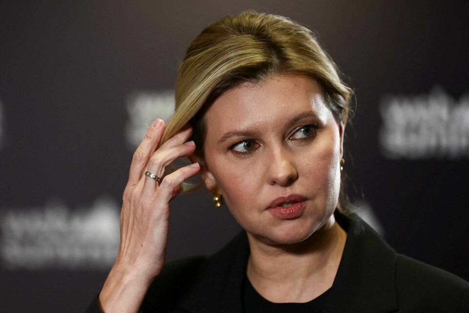 Olena Zelenska er gift med Ukrainas president Volodymyr Zelenskyj. Olena Zelenska er gift med Ukrainas president Volodymyr Zelenskyj.