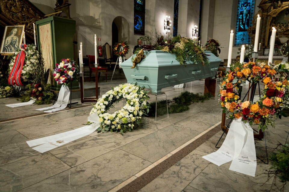 Tellef og Toralv er ute av denne verden. På hver sin måte ble de en berikelse. Bildet er fra bisettelsen av Toralv Maurstad i Oslo domkirke. Tellef og Toralv er ute av denne verden. På hver sin måte ble de en berikelse. Bildet er fra bisettelsen av Toralv Maurstad i Oslo domkirke.