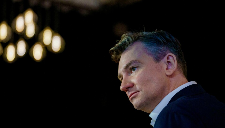 Høyres nestleder Henrik Asheim mener Erna Solberg og Høyre ikke holdt tilbake informasjon om Sindre Finnes aksjehandler til etter valget. Da pensjonsreformen opprinnelig ble vedtatt i 2009, var det gjennom et forlik utenfor valgkampen. Også nå har Høyres nestleder Henrik Asheim varslet at han er villig til å forhandle direkte med Arbeiderpartiet, skriver innleggsforfatter.