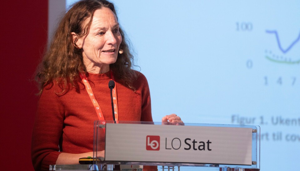 Det var på LO Stats kartellkonferanse på Gol i forrige uke at FHI-direktør Camilla Stoltenberg kom med sin sterke advarsel. Den bør lyttes til, mener Dagsavisen. FHI-direktør Camilla Stoltenberg taler under LO Stats Kartellkonferanse 2022.