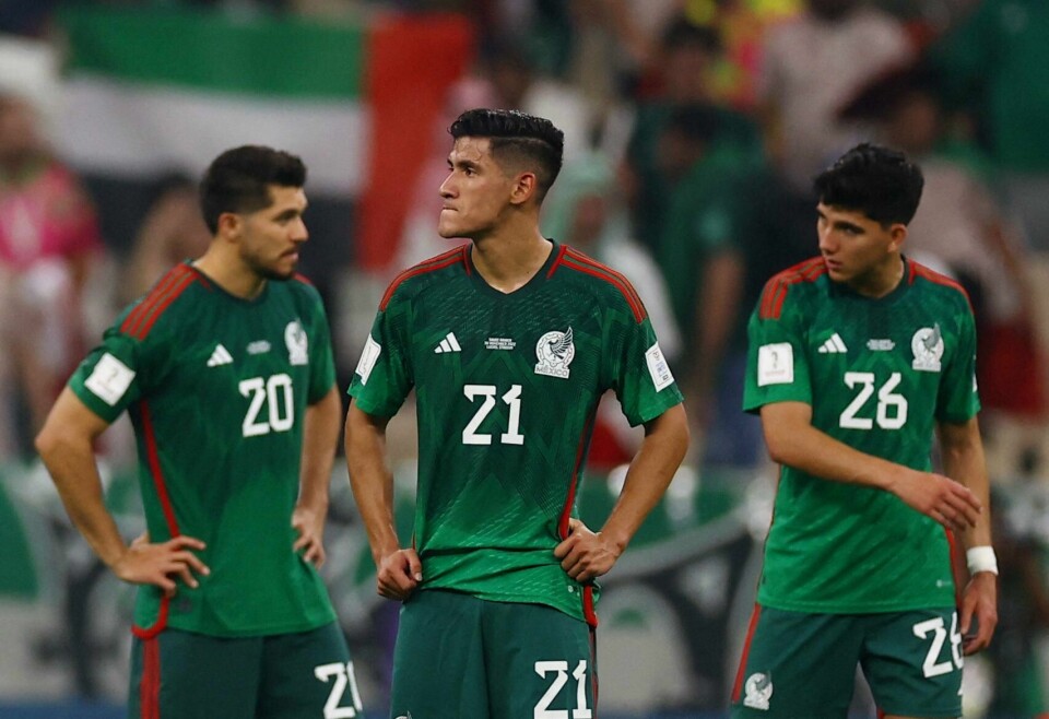 Mexico måtte ta en tidlig VM-exit til tross for å ha slått Saudi-Arabia 2-1 i den siste kampen i gruppe C. Laget røk ut på målforskjell mot Polen. Mexico måtte ta en tidlig VM-exit til tross for å ha slått Saudi-Arabia 2-1 i den siste kampen i gruppe C. Laget røk ut på målforskjell mot Polen.