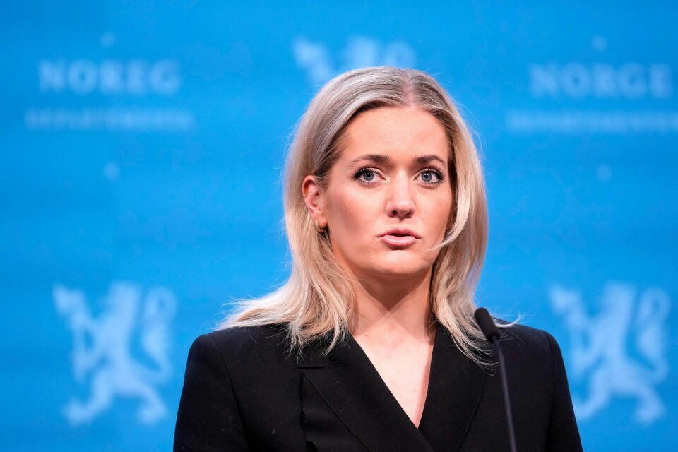 Justis- og beredskapsminister Emilie Enger Mehl (Ap) legger fredag fram forslag til nye lover for å gjøre det lettere for politiet å ta penger fra kriminelle. Justis- og beredskapsminister Emilie Enger Mehl sier at regjeringen vil vurdere kollektiv sanksjonering mot barne- og ungdomskriminalitet. Foto: Javad Parsa / NTB