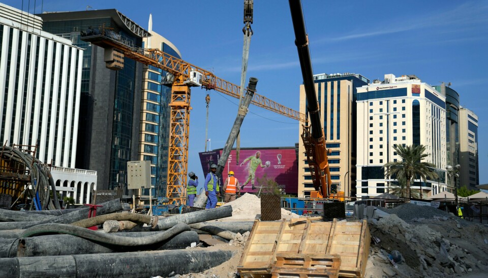 Illustrasjonsbilde av bygningsarbeid i Qatar. Illustrasjonsbilde av bygningsarbeid i Qatar. Foto: Hassan Ammar / AP Photo / NTB.