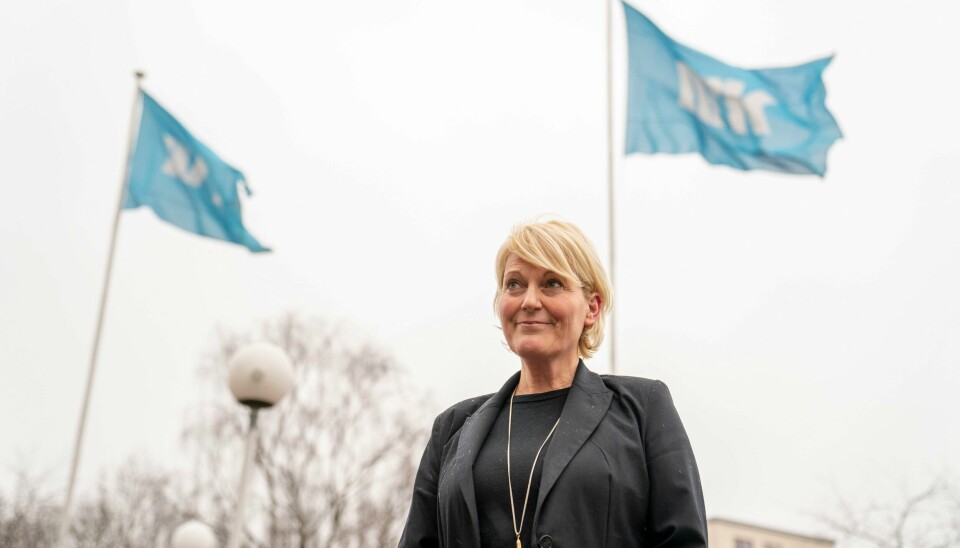 Jeg skulle ønske meg at kanalene heller sa: «Det er ikke moralsk forsvarlig å sende et mesterskap som er bygget på disse forholdene». Dette kan vi særlig forvente av NRK, skriver innleggsforfatter. På bildet: Vibeke Fürst Haugen, kringkastingssjef.