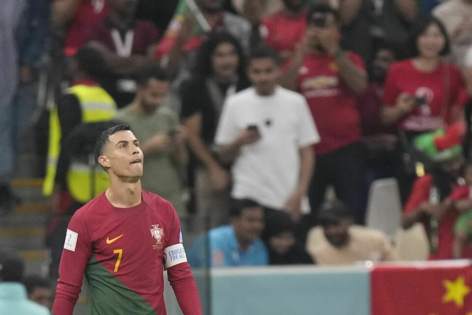 Cristiano Ronaldo ble plassert på benken mot Sveits. Cristiano Ronaldo ble plassert på benken mot Sveits. Foto: Darko Bandic / AP / NTB
