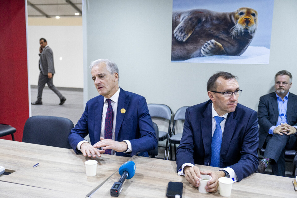 Under klimatoppmøtet i Sharm el-Sheikh i november, deltok både statsminister Jonas Gahr Støre (Ap) og klima- og miljøminister Espen Barth Eide (Ap). Under naturtoppmøtet skal Støre derimot bli holdt oppdatert av Eide i Montreal, nær 5.500 kilometer i luftlinje fra Oslo og seks timer bak norsk lokaltid. Under klimatoppmøtet i Sharm el-Sheikh i november, deltok både statsminister Jonas Gahr Støre (Ap) og klima- og miljøminister Espen Barth Eide (Ap). Under naturtoppmøtet skal Støre derimot bli holdt oppdatert av Eide i Montreal, nær 5.500 kilometer i luftlinje fra Oslo og seks timer bak norsk lokaltid.