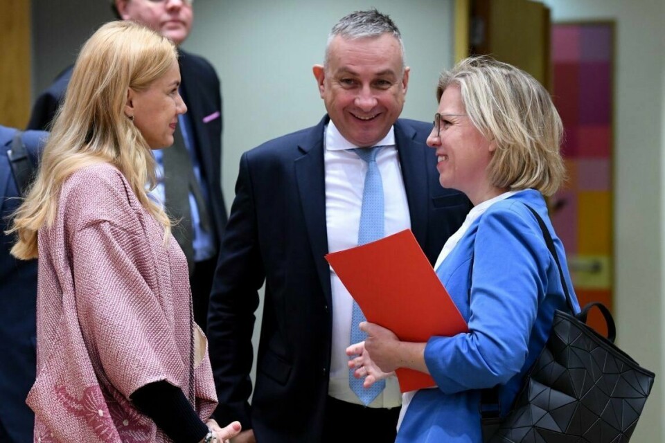 De klarte ikke å kompromisse om gassprisen. Fra venstre EUs energikommissær Kadri Simson, Tsjekkias industriminister Jozef Sikela og Østerrikes energiminister Leonore Gewessler. EUs energikommissær Kadri Simson, Tsjekkias industriminister Jozef Sikela og Østerrikes energiminister Leonore Gewessler.