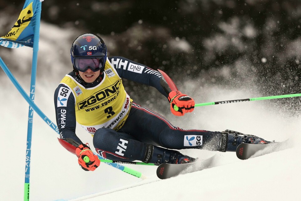 Henrik Kristoffersen i aksjon i mandagens storslalåmrenn i Alta Badia. Henrik Kristoffersen i aksjon i mandagens storslalåmrenn i Alta Badia. Foto: Gabriele Facciotti / AP / NTB