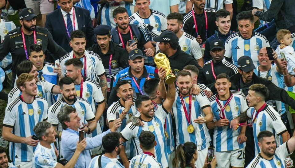 Ifølge Fifa var det nesten 89.000 som så Argentina vinne fotball-VM på Lusail stadion. Det er 9.000 mer enn forbundet først oppga at stadion hadde plass til. Ifølge Fifa var det nesten 89.000 som så Argentina vinne fotball-VM på Lusail stadion. Det er 9.000 mer enn forbundet først oppga at stadion hadde plass til. Foto: Francisco Seco / AP Photo / NTB.