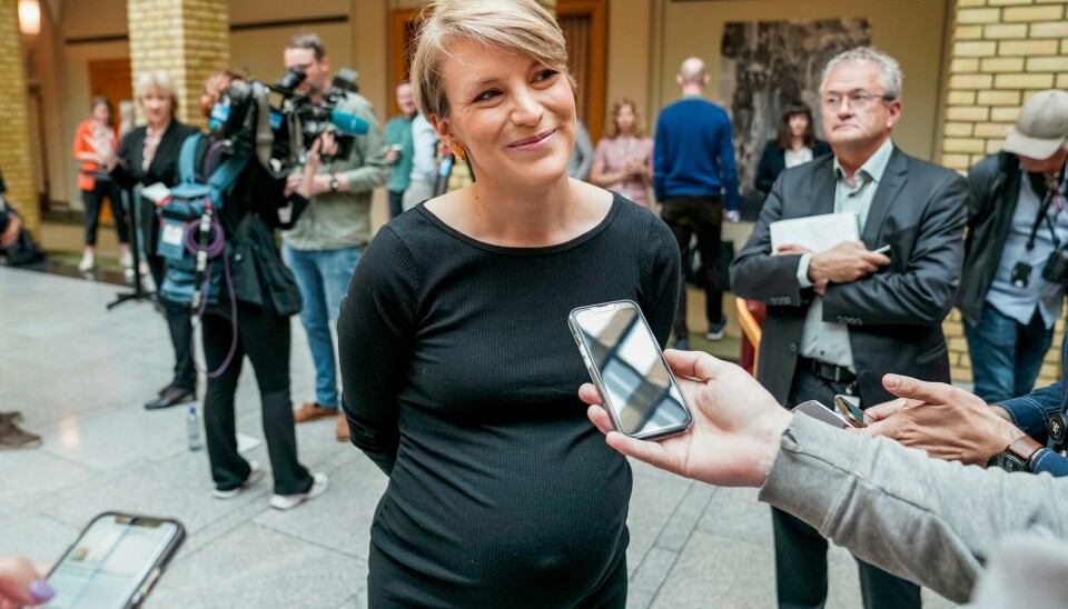 Kari Elisabeth Kaski (SV) er ønsket av flere fylkeslag som ny partileder, men kommer ikke til å bestemme seg for om hun vil stille før jul. Kari Elisabeth Kaski (SV) skjønner at statsbudsjettet blir stramt, men mener at politiske løfter likevel må holdes. Foto: Stian Lysberg Solum / NTB
