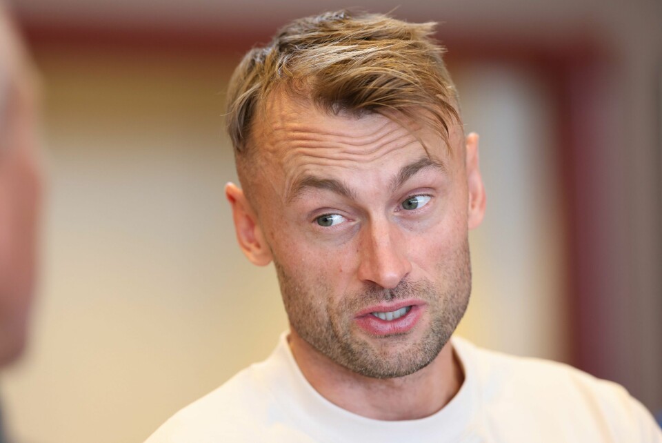 Petter Northug hyller Johannes Høsflot Klæbo Petter Northug var på plass under mediemøtet på Beitostølen foran den nasjonale sesongåpningen på Beitostølen sist uke. Foto: Geir Olsen / NTB.