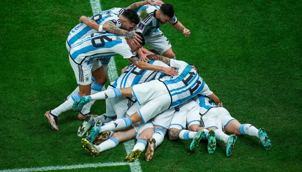 Både NRK og TV 2 hadde nedgang i årets fotball-VM. Både NRK og TV 2 hadde nedgang i årets fotball-VM. Foto: Francisco Seco / AP / NTB