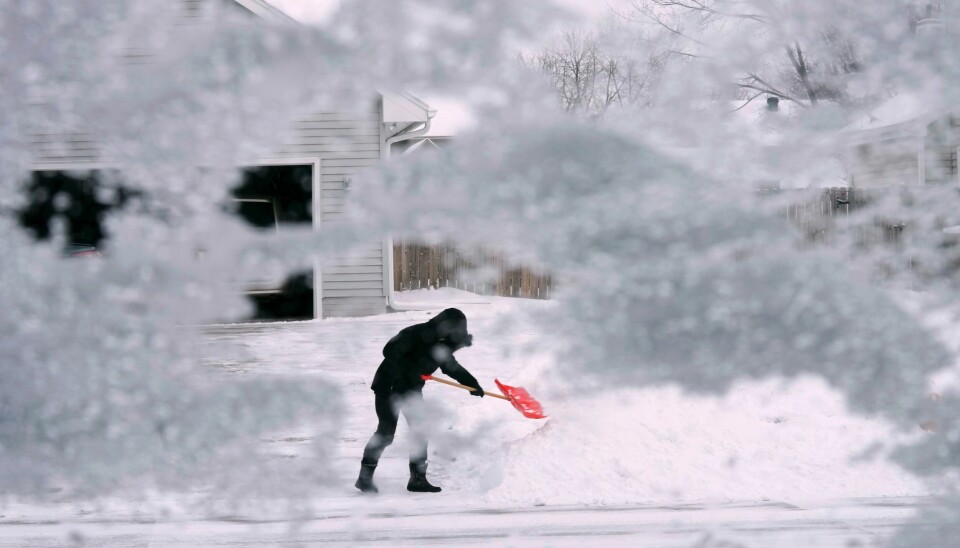 Kraftig snøfall, vind og kulde skaper store vansker i førjulstida i USA. Kraftig snøfall, vind og kulde skaper store vansker i førjulstida i USA. Foto: AP / NTB