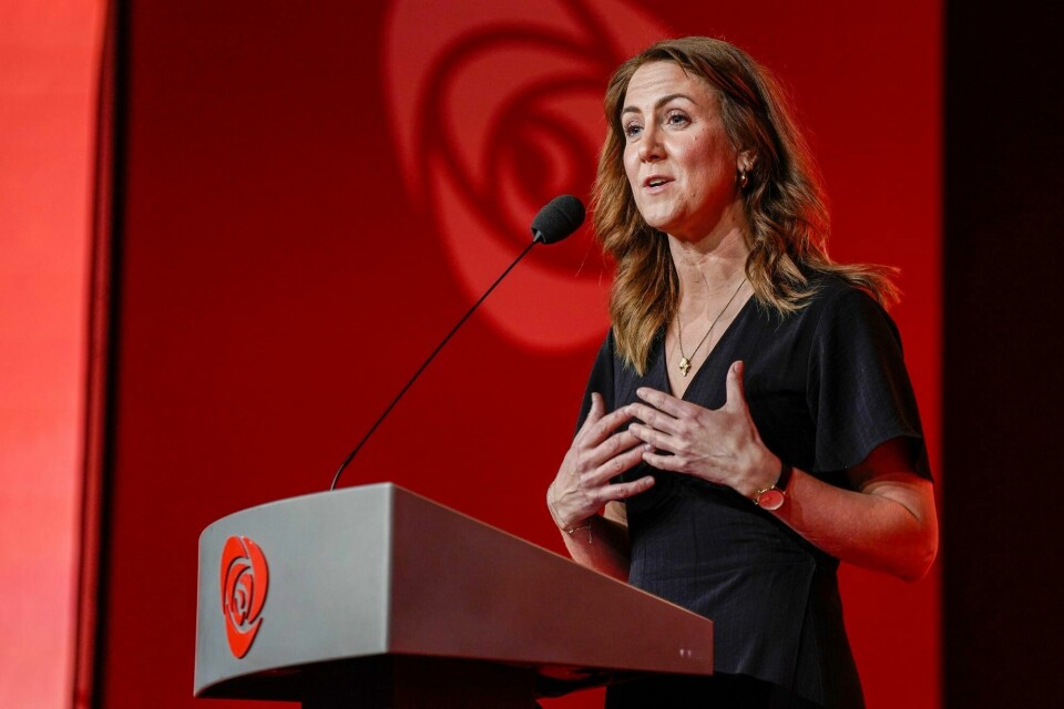 Tonje Brenna på talerstolen under Ap-landsmøtet våren 2023, da hun ble valgt til nestleder i partiet. Tonje Brenna
