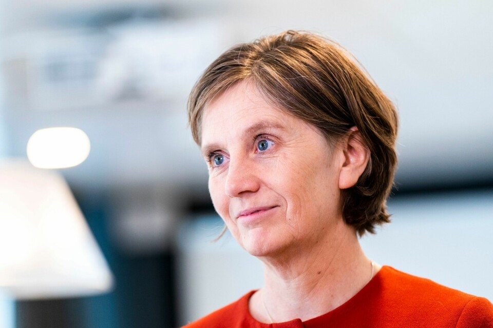 Barne- og familieminister Kjersti Toppe (Sp) vil gjøre det enklere for de med uhåndterlig gjeld å få gjeldsordninger. Barne- og familieminister Kjersti Toppe (Sp) vil gjøre det enklere for de med uhåndterlig gjeld å få gjeldsordninger.