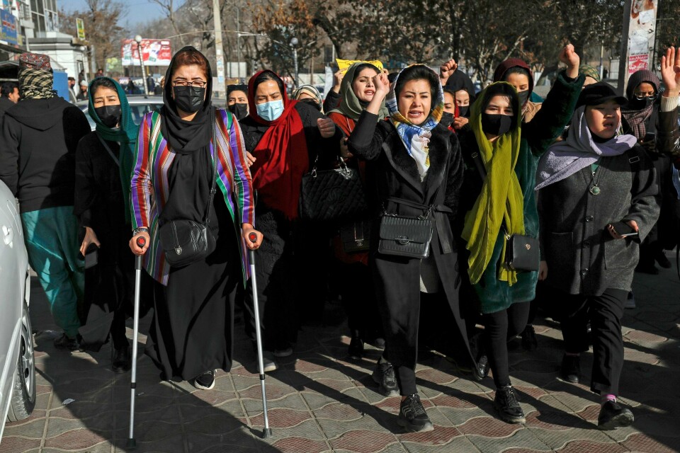 Afghanske kvinner i Kabul protesterer mot utdanningsforbudet 22. desember i år. Afghanske kvinner i Kabul protesterer mot utdanningsforbudet 22. desember i år.