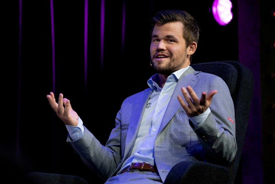 Magnus Carlsen med seire og tap så langt fredag. Magnus Carlsen endte opp med bronsemedalje.