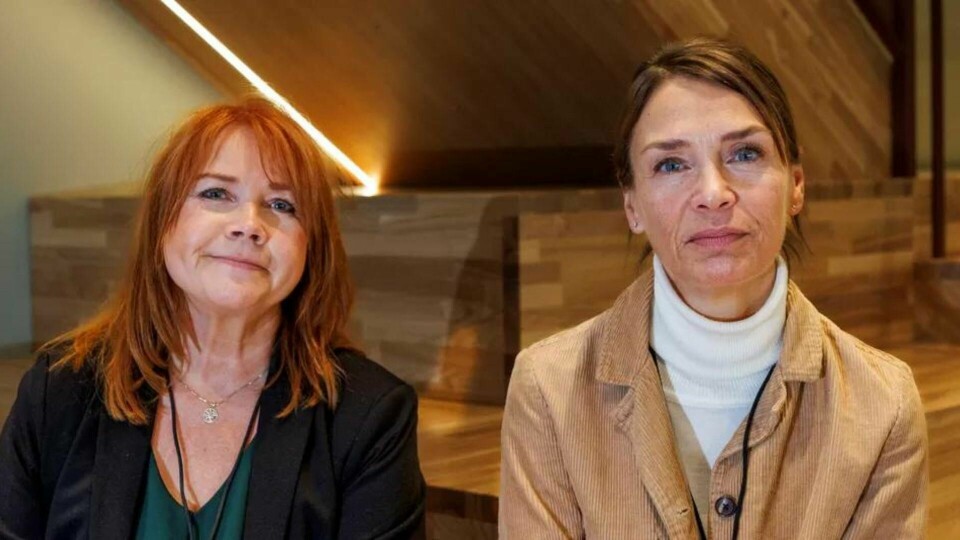 Verneombud Solveig Teien Nyhuus (t.v.) og Fagforbundets tillitsvalgte Vibeke Rossnes. De jobber ved Navs kontor for bydel Grünerløkka i Oslo, der sykefraværet ligger på nesten13 prosent i det som kalles statlig linje. De mener dårlig bemanning skaper stress blant ansatte. Verneombud Solveig Teien Nyhuus (t.v.) og Fagforbundets tillitsvalgte Vibeke Rossnes. De jobber ved Navs kontor for bydel Grünerløkka i Oslo, der sykefraværet ligger på nesten13 prosent i det som kalles statlig linje. De mener dårlig bemanning skaper stress blant ansatte.