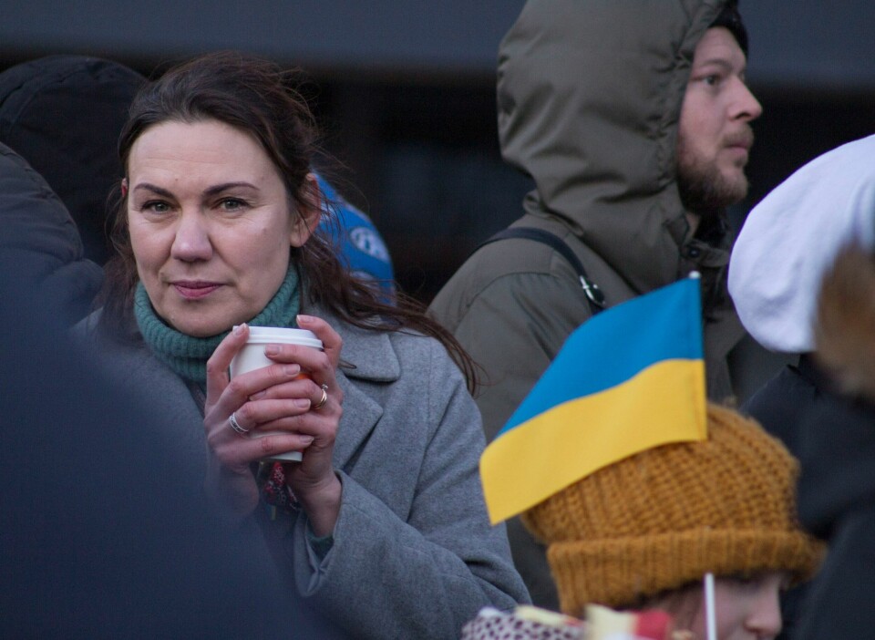 Olena Hebler er styreleder i Ukrainsk Forening i Rogaland Olena Hebler under Ukrainas støttemarkering på torget i Stavanger på fredag.